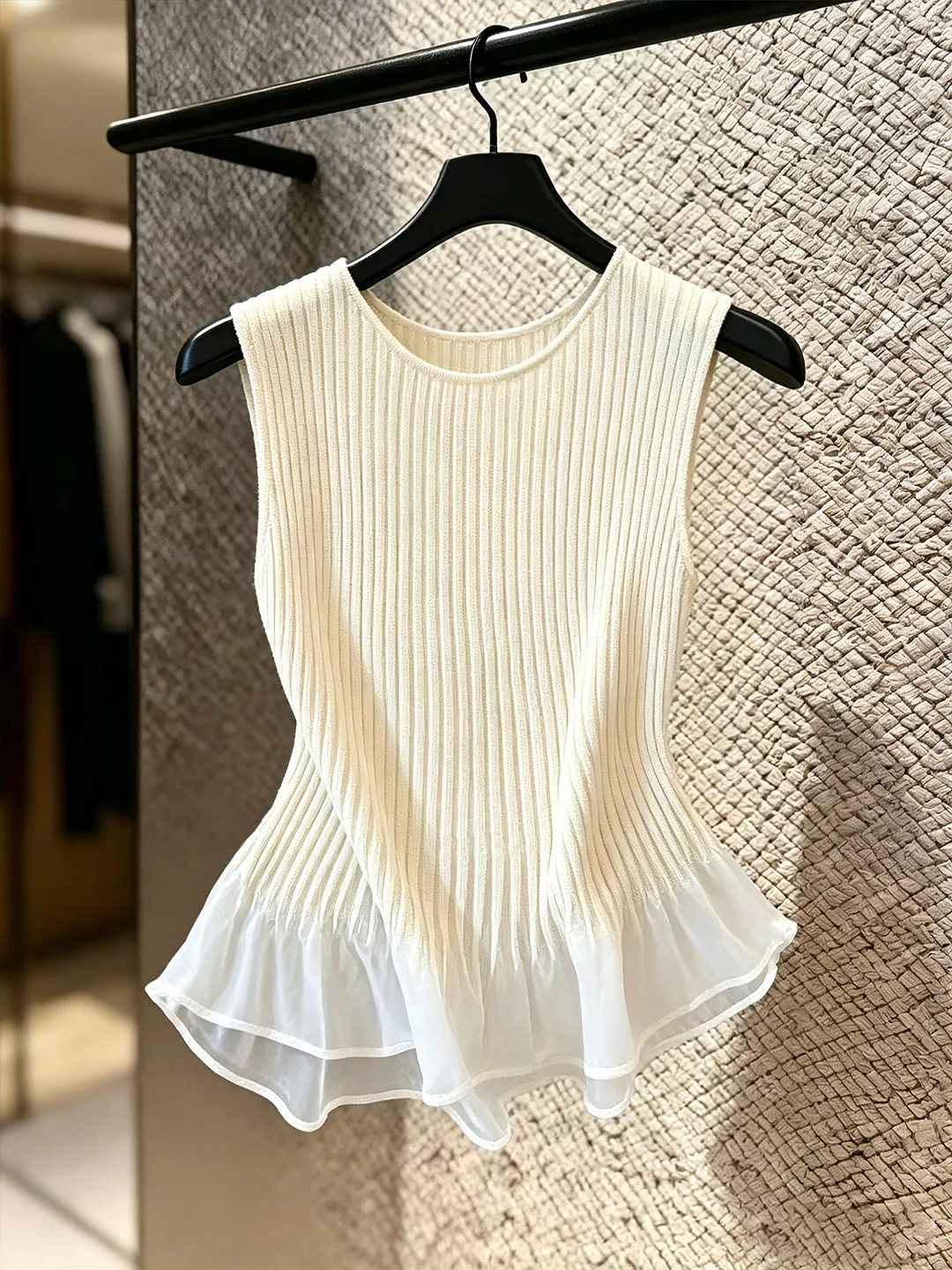 Summer Commute Sleeveless Knitted Vest round Neck Design Slimming Fit Korean Style Silk Top Poetic Lin Brand SYLKL051428
Summer Commute Sleeveless Knitted Vest round Neck Design Slimming Fit Korean Style Silk Top Poetic Lin Brand SYLKL051428