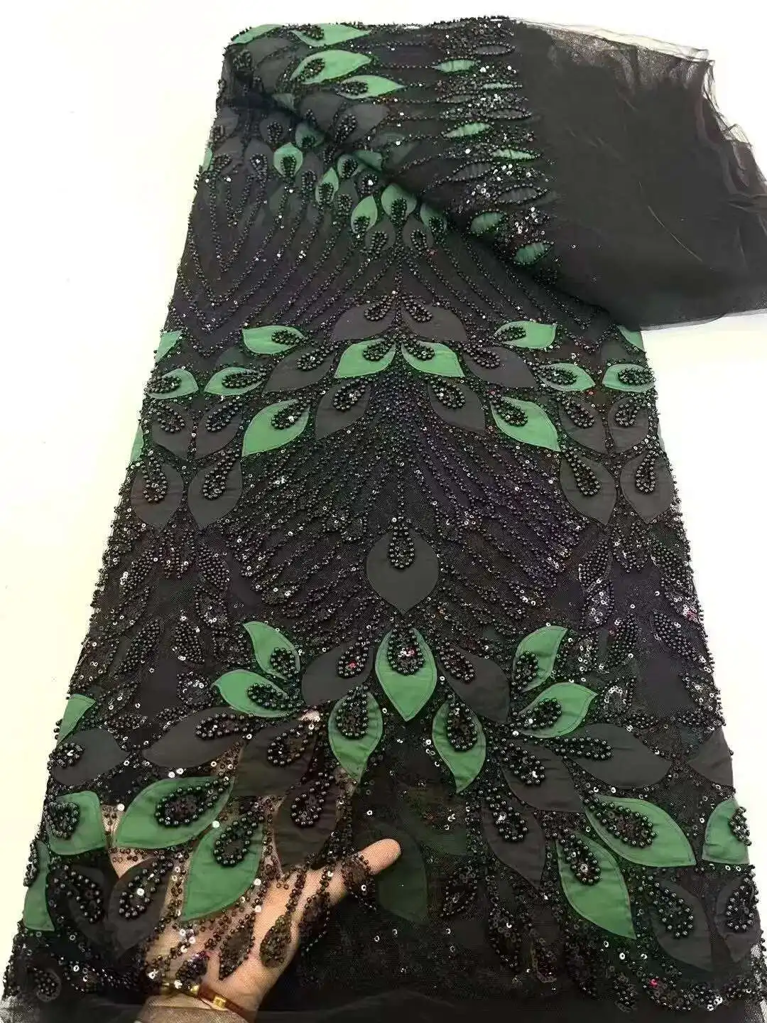 New Design Fashion Africa Nigerian Artistic Pattern Handmade Embroidery Sequins Hot Sale French Beads Tulle Lace For Party Dress
New Design Fashion Africa Nigerian Artistic Pattern Handmade Embroidery Sequins Hot Sale French Beads Tulle Lace For Party Dress