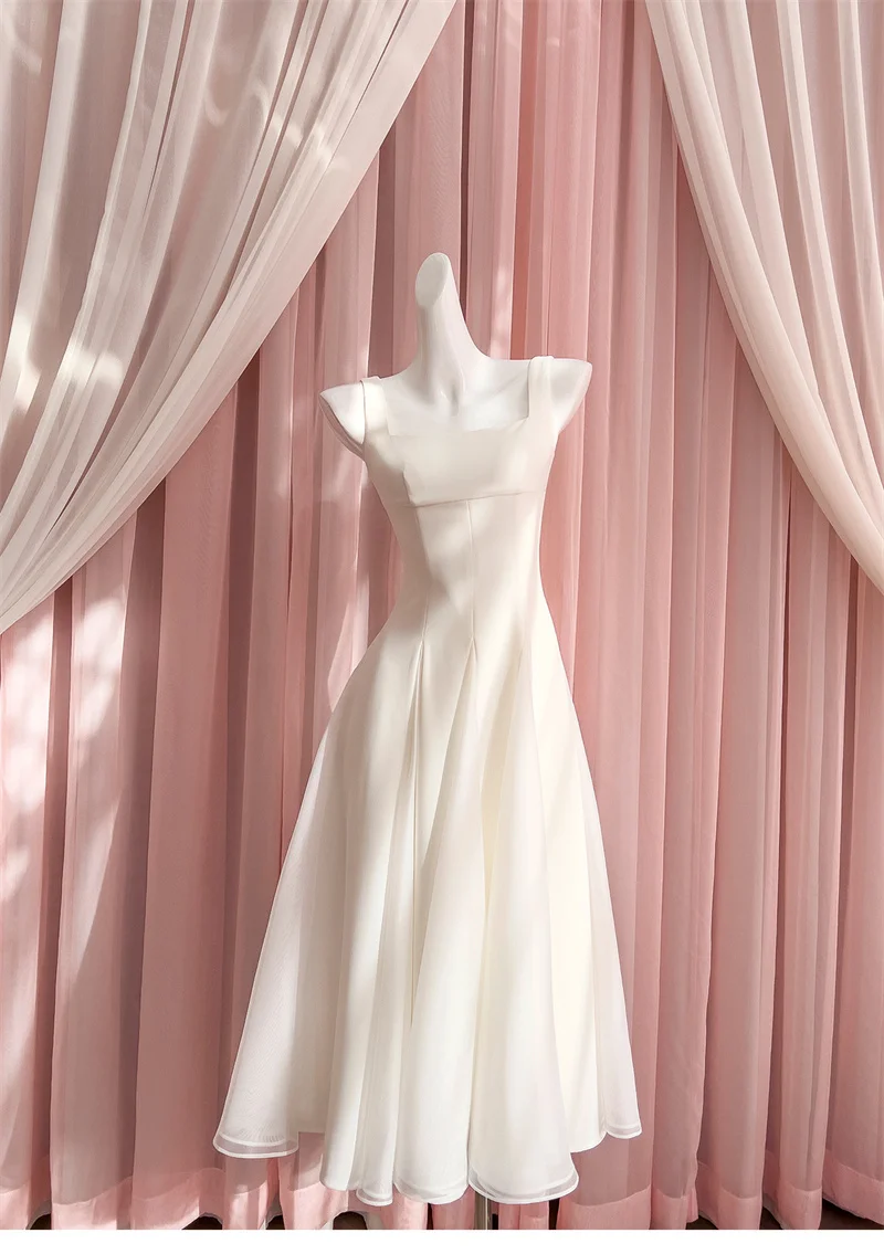 2024 New Fashion Women Dress White Strap Sleeveless Slim Mid Length Birthday Cocktail Evening Dresses Female Stage Costumes
2024 New Fashion Women Dress White Strap Sleeveless Slim Mid Length Birthday Cocktail Evening Dresses Female Stage Costumes