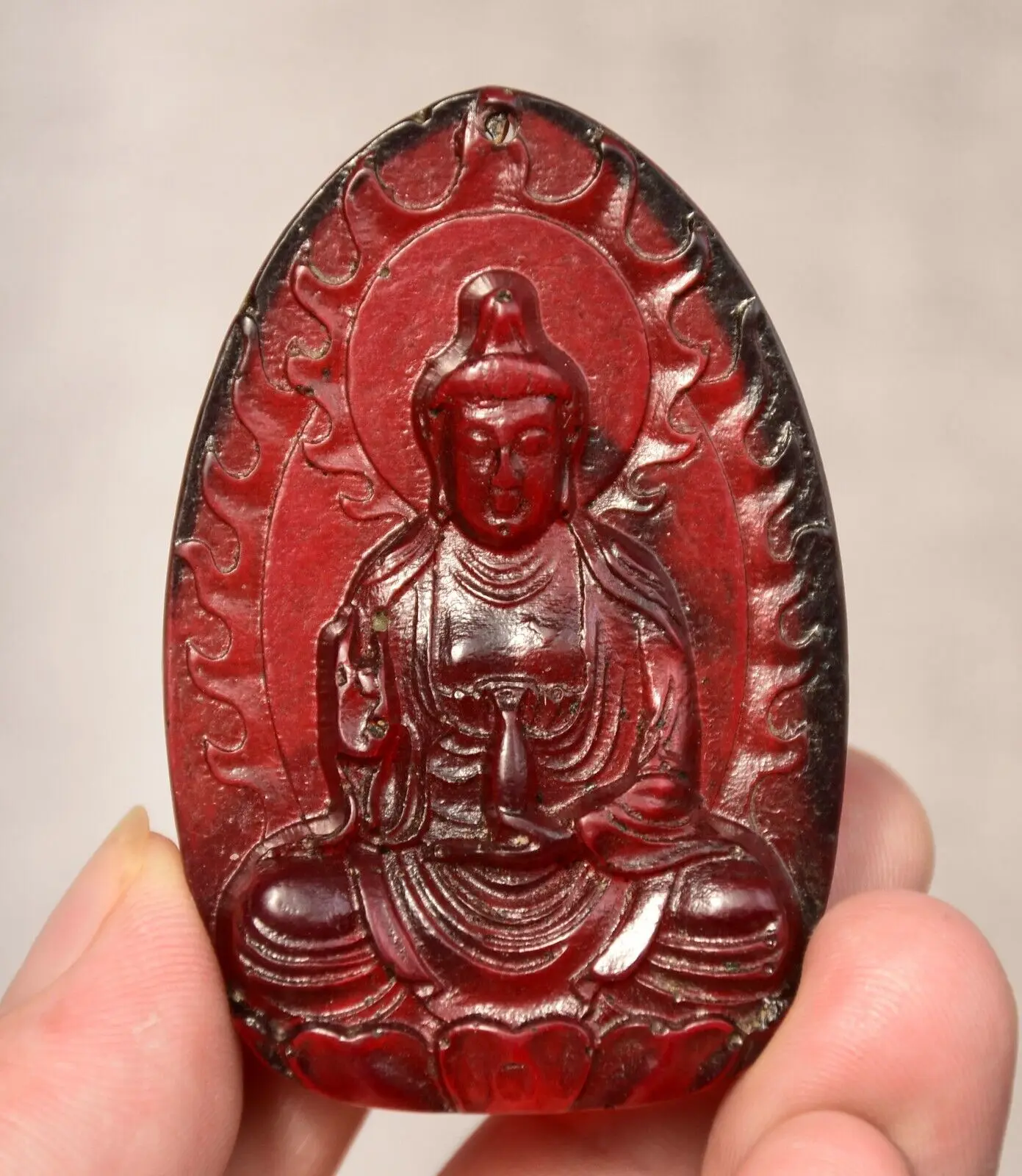 6.5CM Rare Chinese Red Amber Kwan-yin Guan Yin Goddess Amulet Statue
6.5CM Rare Chinese Red Amber Kwan-yin Guan Yin Goddess Amulet Statue