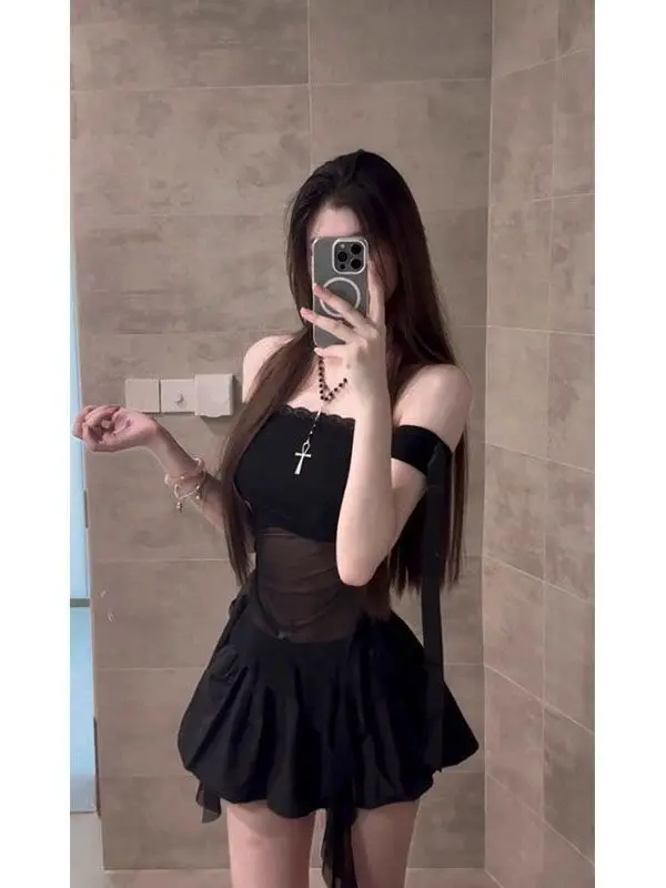 Black One-Shoulder Short-Sleeve Asymmetrical Mesh Top And Skirt Set Women's Summer Sexy Slimming Puffy Skirt High Waist Ensemble
Black One-Shoulder Short-Sleeve Asymmetrical Mesh Top And Skirt Set Women's Summer Sexy Slimming Puffy Skirt High Waist Ensemble