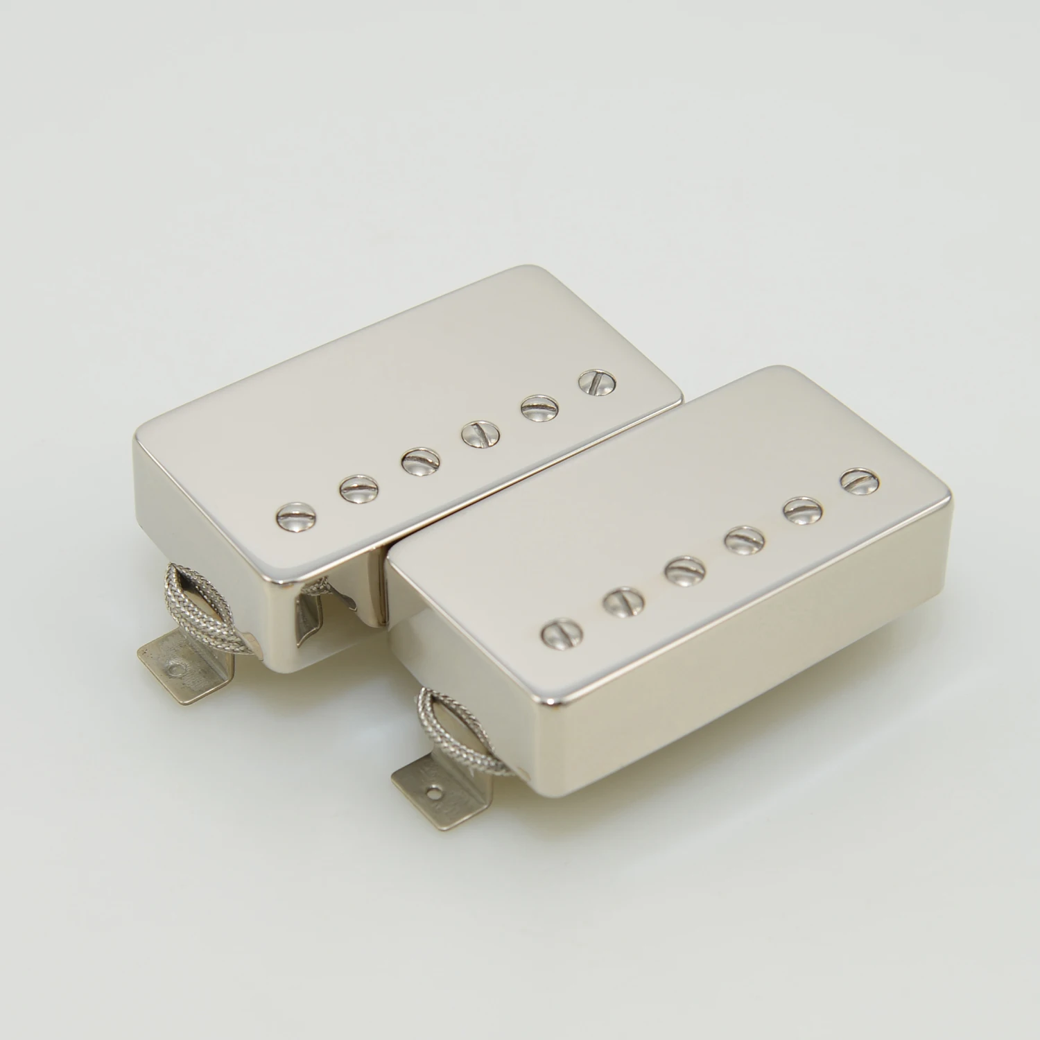 Alnico II Humbucker Pickup Classic Nickel 57 GB Style Pickup Braided Wire Chrome Gold Cover For Electric Guitar
Alnico II Humbucker Pickup Classic Nickel 57 GB Style Pickup Braided Wire Chrome Gold Cover For Electric Guitar