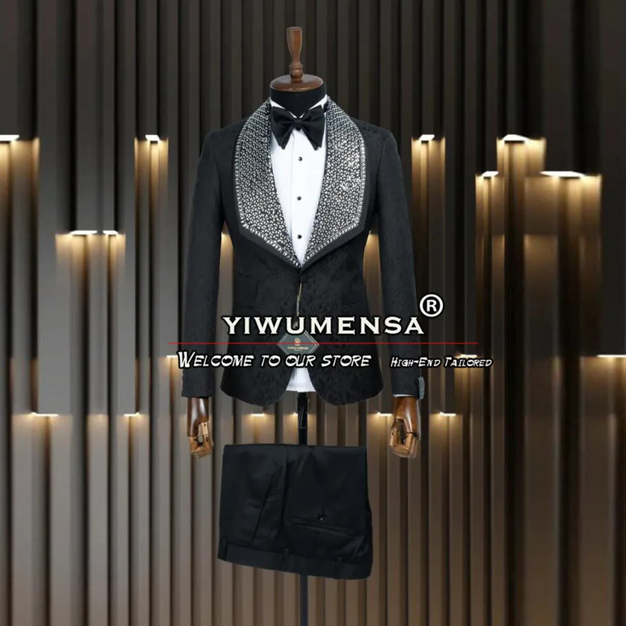 Bright Diamond Collar Wedding Suits For Men Beads Jacquard Blazers Pants Sets 2 Pieces Man Banquet Groom Tuxedo Customized
Bright Diamond Collar Wedding Suits For Men Beads Jacquard Blazers Pants Sets 2 Pieces Man Banquet Groom Tuxedo Customized