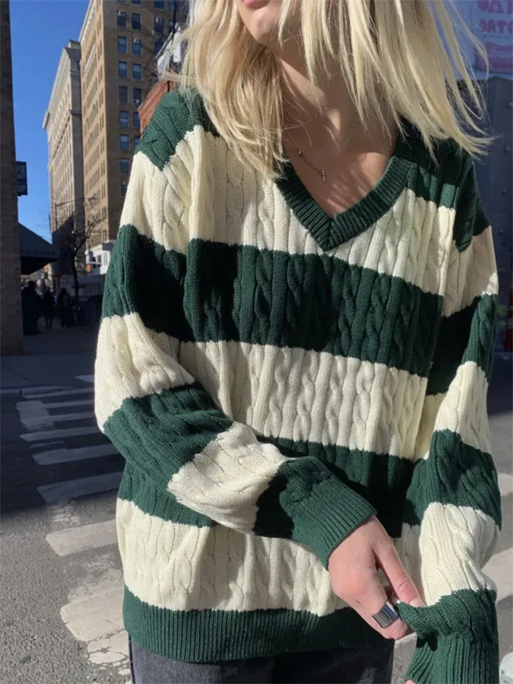 Twisted Flower Loose Knitted Sweater Woman Autumn Winter Warm V-neck Long Sleeve Pullover Sweet Cute Streetwear Cotton Sweaters
Twisted Flower Loose Knitted Sweater Woman Autumn Winter Warm V-neck Long Sleeve Pullover Sweet Cute Streetwear Cotton Sweaters