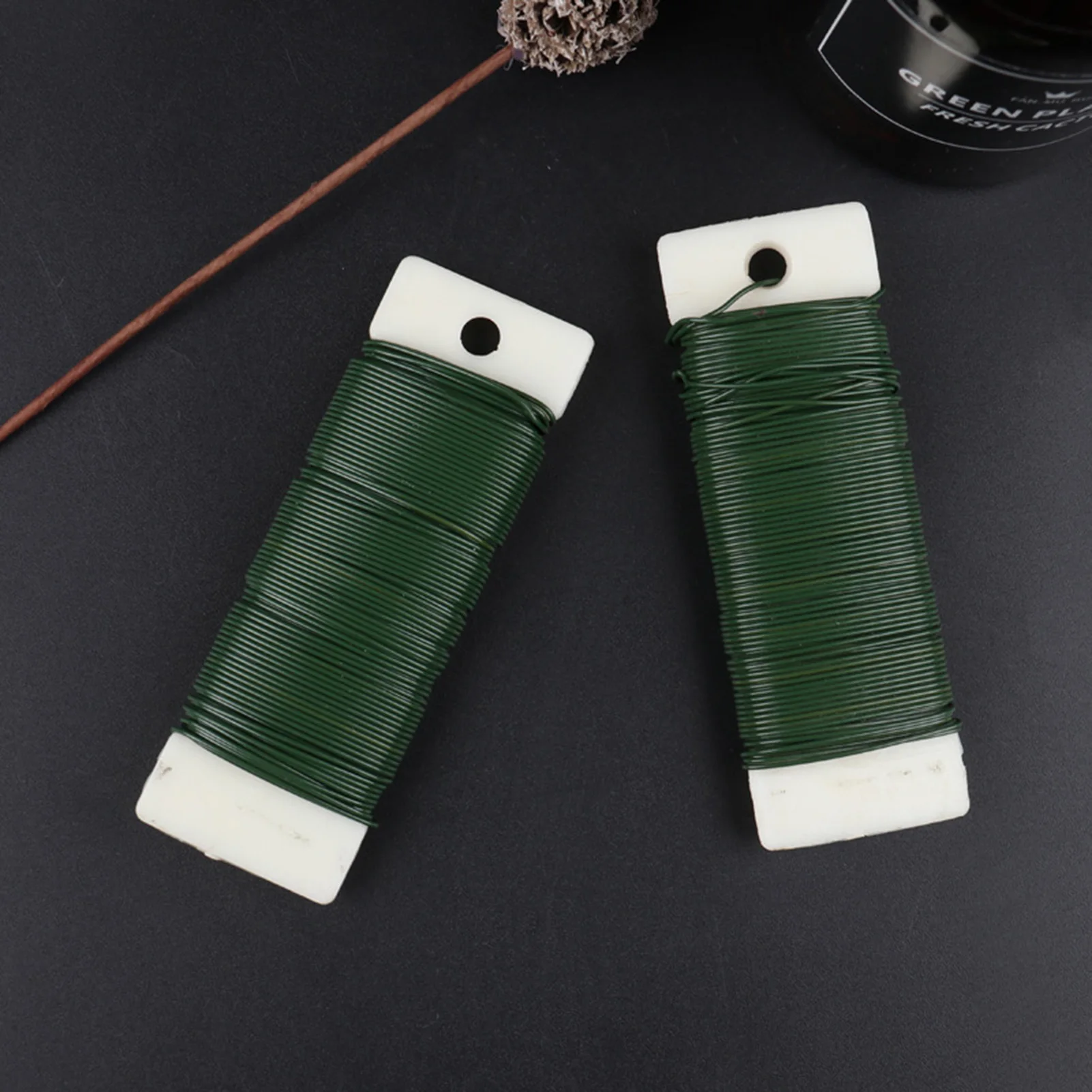 Flower Bundling Galvanized Wire Convenient Easy Installation Wire for Knitting Festivals Wreaths
Flower Bundling Galvanized Wire Convenient Easy Installation Wire for Knitting Festivals Wreaths
