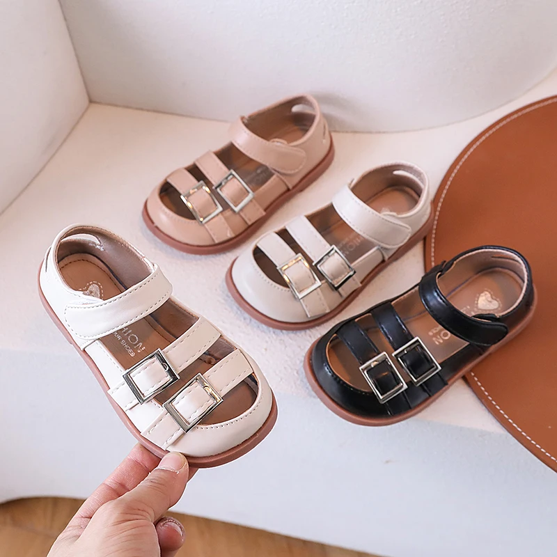 Сандалии Baotou для девочек, весна/лето 202, новая модная детская обувь, полые дышащие сандалии с металлической пряжкой и натуральным ремнем.
Сандалии Baotou для девочек, весна/лето 202, новая модная детская обувь, полые дышащие сандалии с металлической пряжкой и натуральным ремнем.