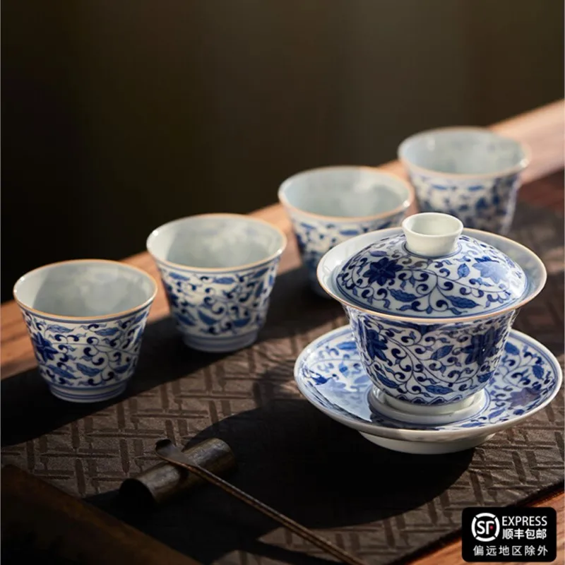 Jingdezhen ceramic under-glaze tea set home Chinese hand-painted covered combination
Jingdezhen ceramic under-glaze tea set home Chinese hand-painted covered combination