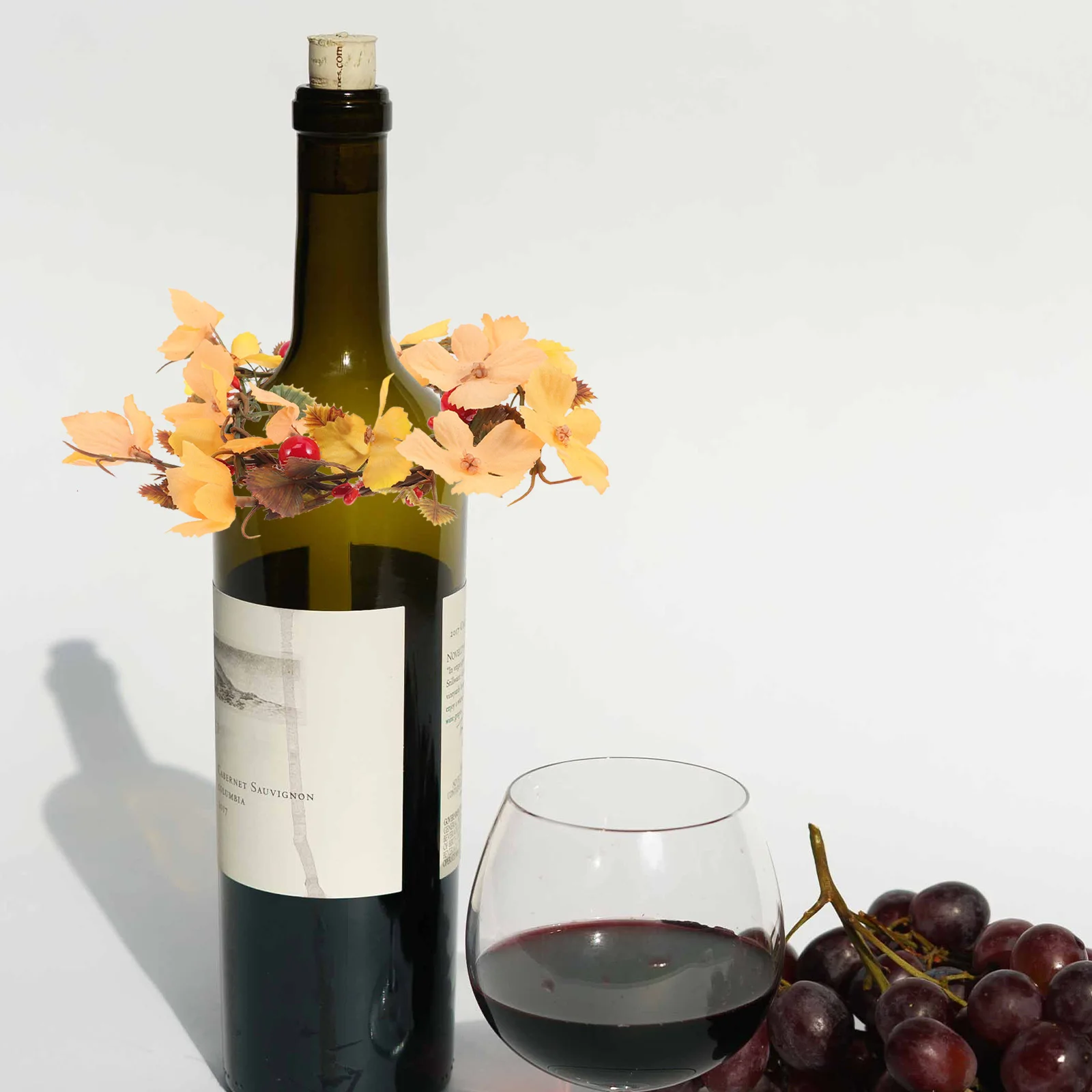 Simulation Berry Leaf Ring Christmas Party Wine Bottle Wreath Mini Lifesize Artificial Garland Table Decoration
Simulation Berry Leaf Ring Christmas Party Wine Bottle Wreath Mini Lifesize Artificial Garland Table Decoration