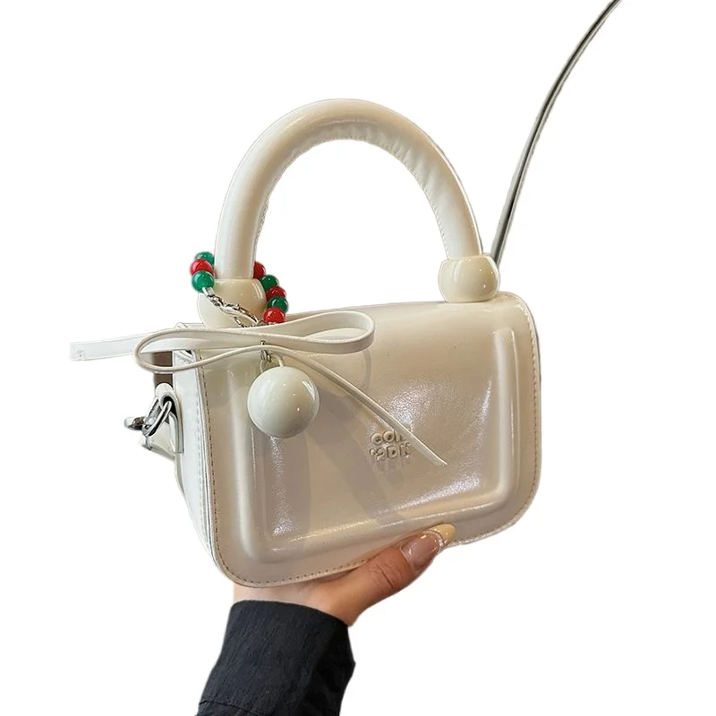 French Sweet Styling Solid Color Small Square Bag Women's New Internet Celebrity Exquisite Versatile Fashion Out Messenger Bag
French Sweet Styling Solid Color Small Square Bag Women's New Internet Celebrity Exquisite Versatile Fashion Out Messenger Bag