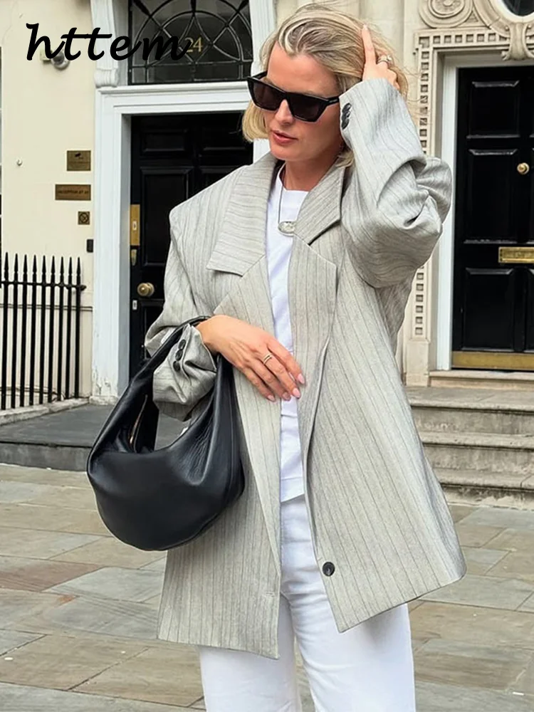 Loose Women's Striped Suit Jackets Shoulder Pads Lapel One Button Long Sleeve Female Blazer 2025 Summer Lady Street Outwear New
Loose Women's Striped Suit Jackets Shoulder Pads Lapel One Button Long Sleeve Female Blazer 2025 Summer Lady Street Outwear New