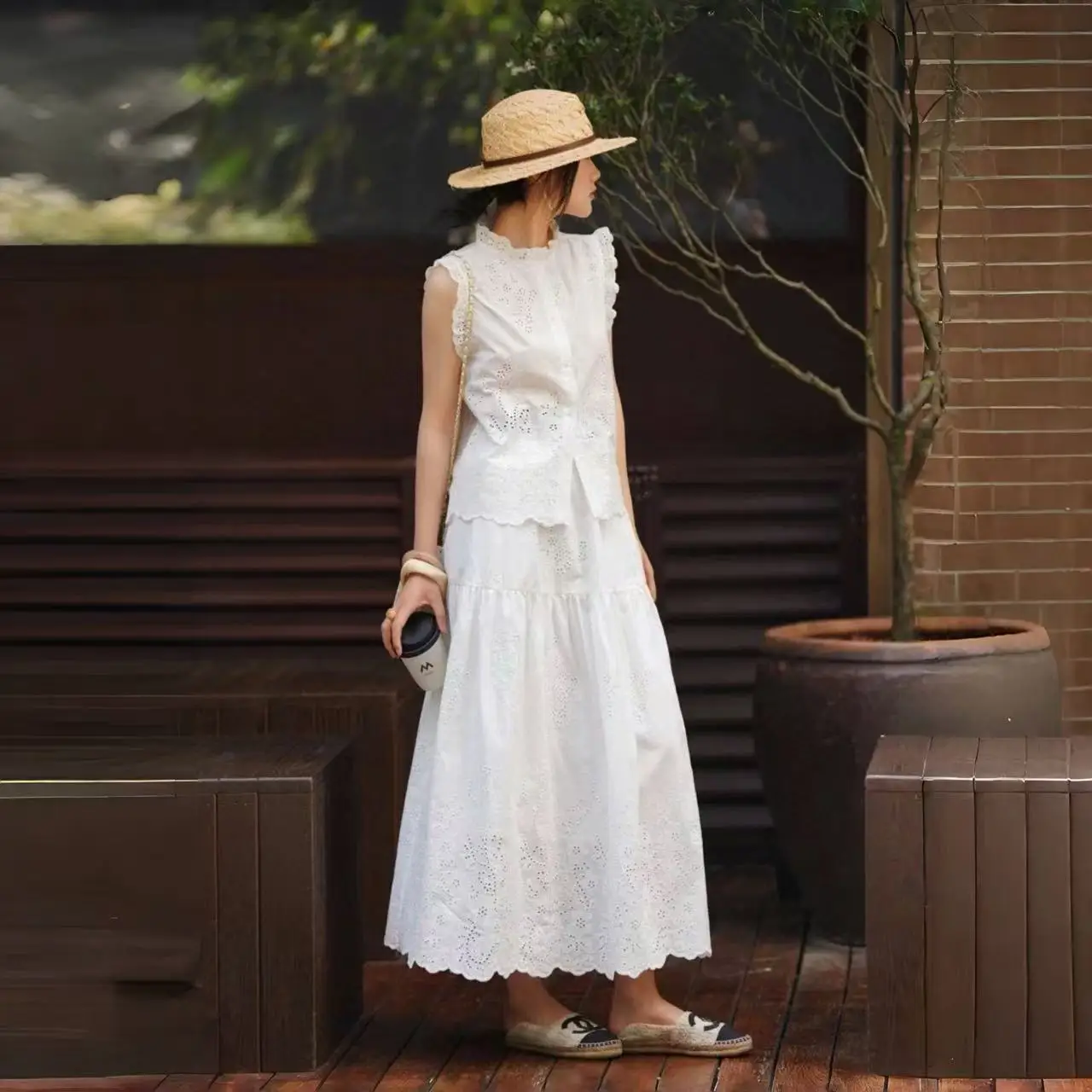 French Style Embroidered Summer Set High Waist Sleeveless Vest And Skirt Cotton Blend UV Protection Regular Fit Pure Color
French Style Embroidered Summer Set High Waist Sleeveless Vest And Skirt Cotton Blend UV Protection Regular Fit Pure Color