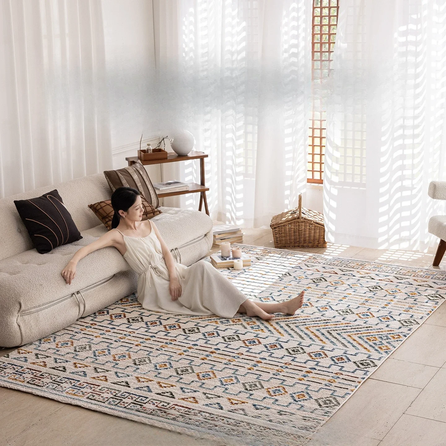 CL retro light luxury high-end polypropylene living room carpet bedroom coffee table non-adhesive woven
CL retro light luxury high-end polypropylene living room carpet bedroom coffee table non-adhesive woven