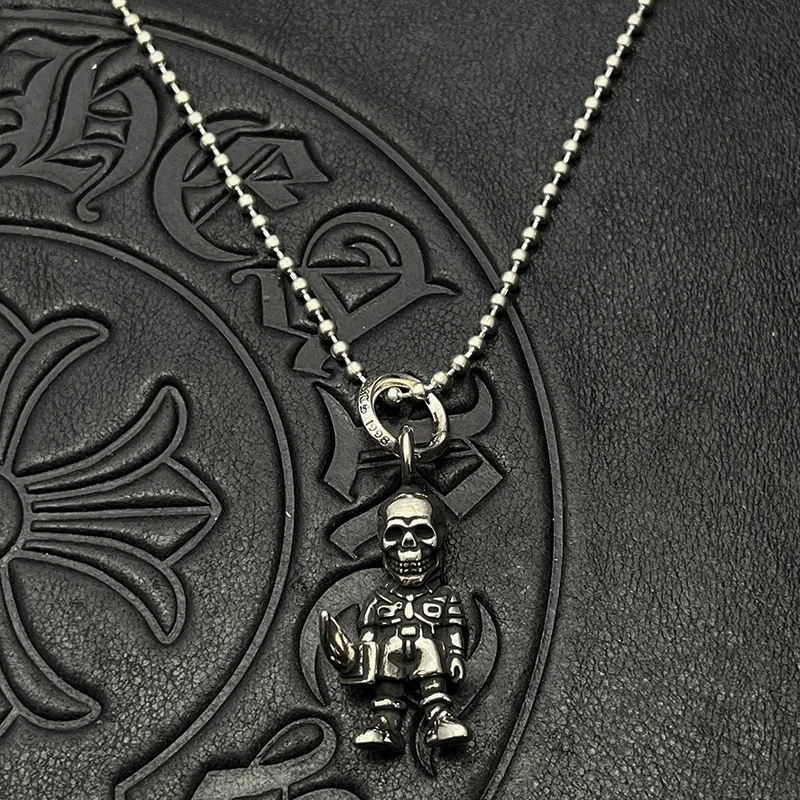 S925 sterling silver trendy jewelry retro and old skull pendant necklace cross premium sense
S925 sterling silver trendy jewelry retro and old skull pendant necklace cross premium sense