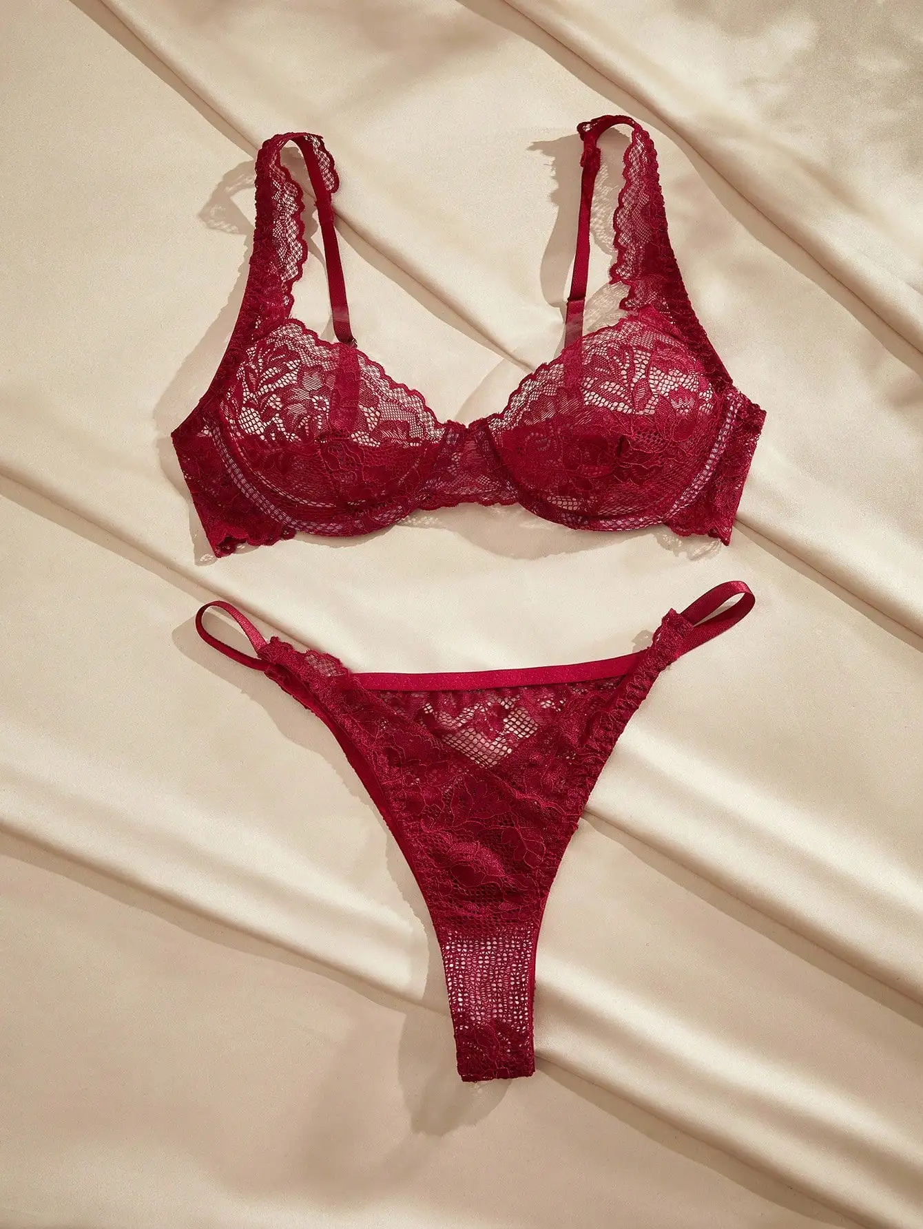 Floral Lace Underwire Bra And Thong Set
Floral Lace Underwire Bra And Thong Set