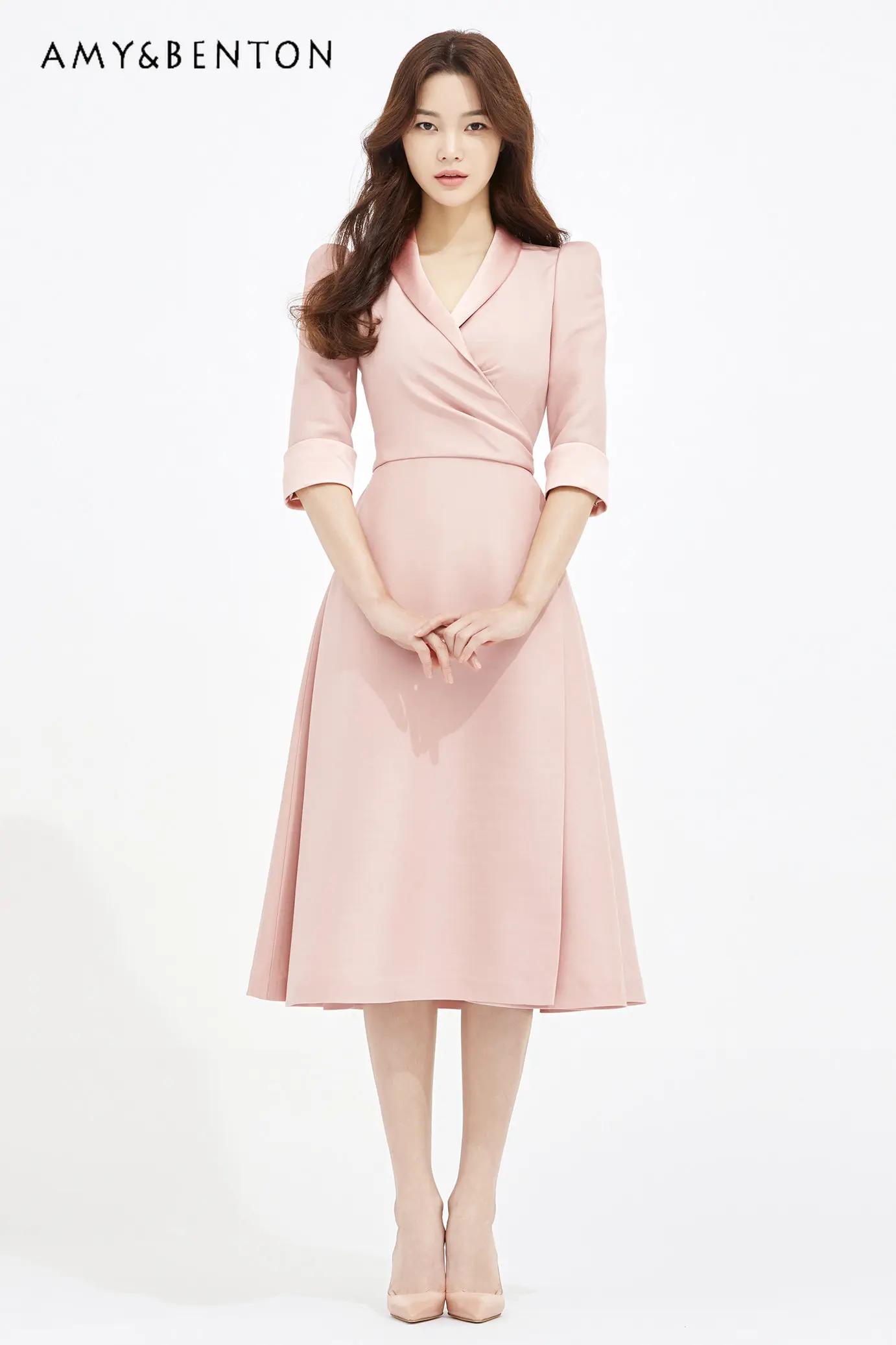 A- Line Dress High-End 2023 New Fashionable Korean Style Slim Fit Waist Mid-Length Elegant Dress for Spring and Summer
A- Line Dress High-End 2023 New Fashionable Korean Style Slim Fit Waist Mid-Length Elegant Dress for Spring and Summer