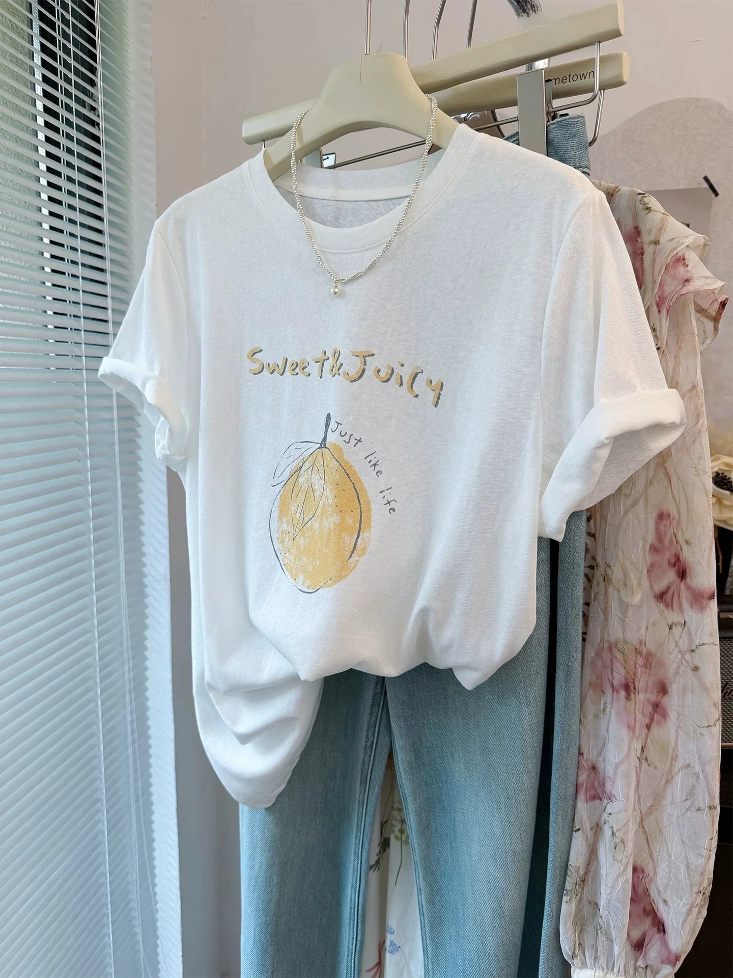 Lightweight Cool Feeling Short Sleeve T-Shirt plus Size Summer Style Loose Fit Snowflake Cotton Top for Women Big Size
Lightweight Cool Feeling Short Sleeve T-Shirt plus Size Summer Style Loose Fit Snowflake Cotton Top for Women Big Size