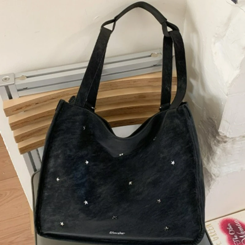 New Fashion Korean Style Large Capacity Backpack Comfortable and Versatile Shoulder Bag for Women Spring College Commuter Tote
New Fashion Korean Style Large Capacity Backpack Comfortable and Versatile Shoulder Bag for Women Spring College Commuter Tote