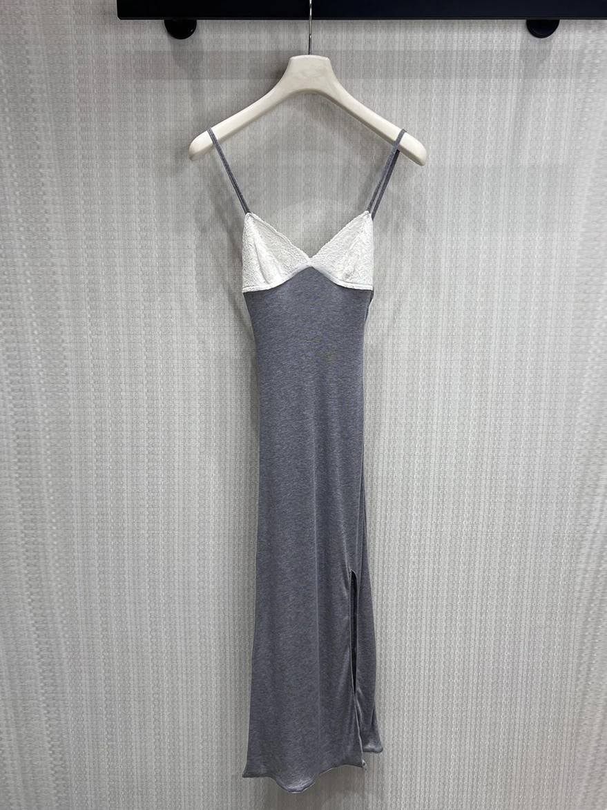 Sexy Pure Desire Miu Style Summer New Micro Logo Color Block V-neck Side Slit Slim Grey Strap Long Dress Women's Fashion
Sexy Pure Desire Miu Style Summer New Micro Logo Color Block V-neck Side Slit Slim Grey Strap Long Dress Women's Fashion