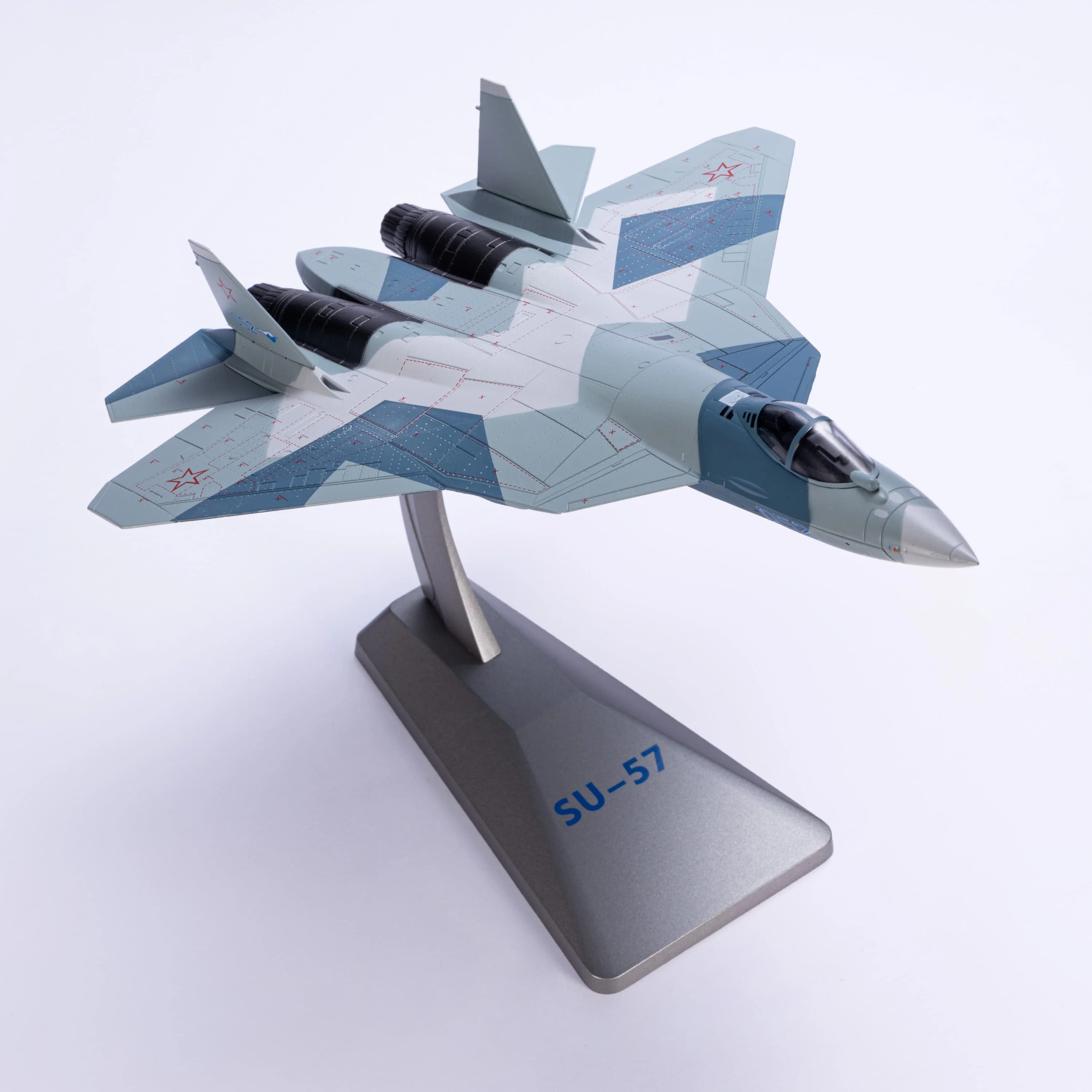SU57 Модель из металлической шкалы 1/72 (включая основа) Домашнее размещение, коллекция украшений Creative Christmas Black Friday
SU57 Модель из металлической шкалы 1/72 (включая основа) Домашнее размещение, коллекция украшений Creative Christmas Black Friday