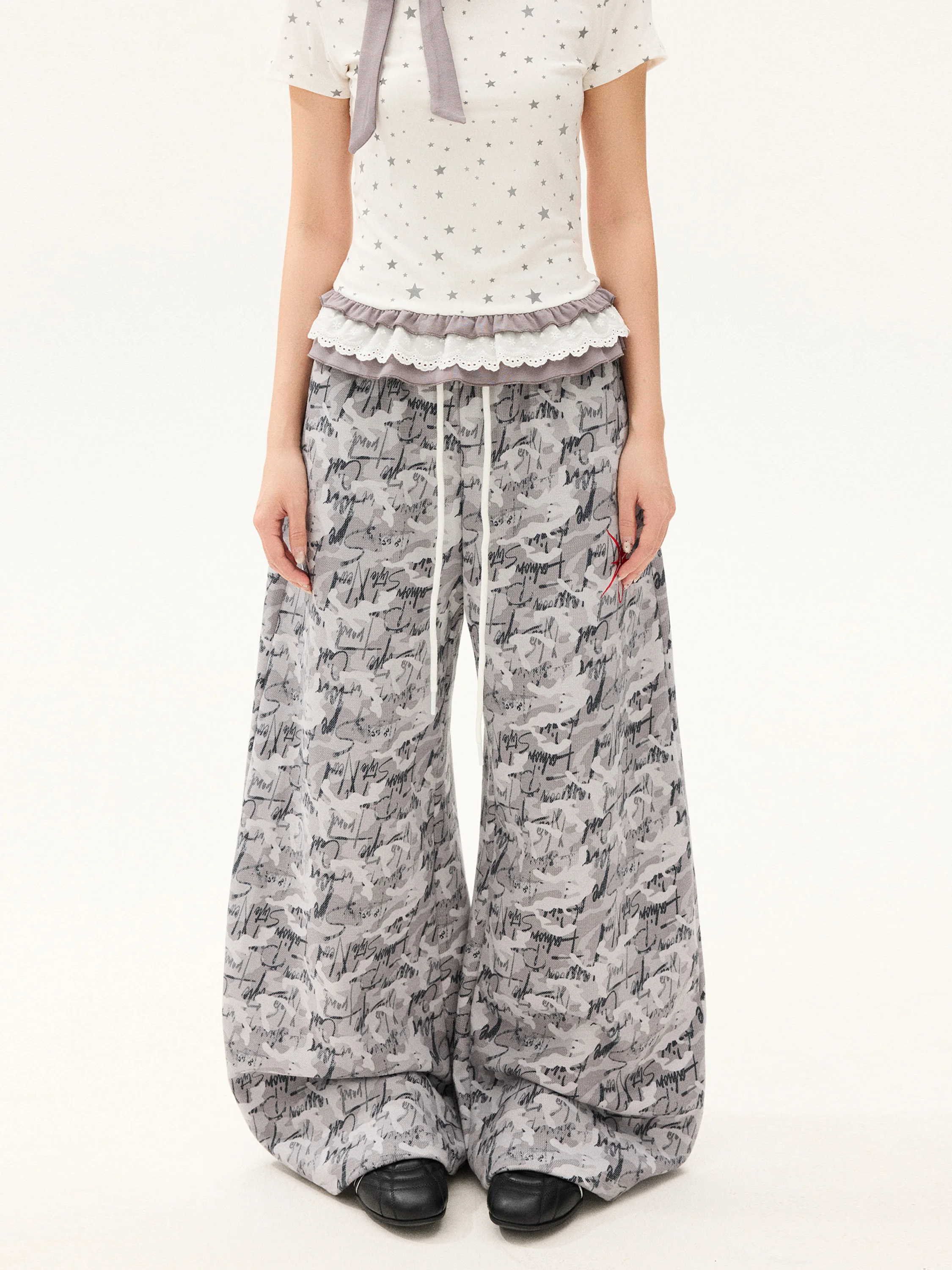 Free Sonata American Camouflage Letter Embroidery Casual Pants Asymmetrical Drapey Street Dance Pants Men Women Loose Fit
Free Sonata American Camouflage Letter Embroidery Casual Pants Asymmetrical Drapey Street Dance Pants Men Women Loose Fit