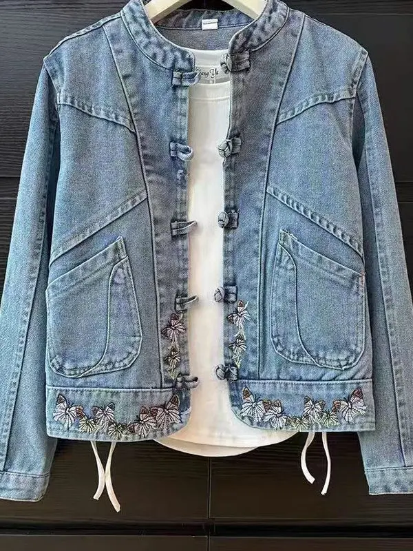 Spring 2025 New Chinese Style Embroidered Button Design Short Denim Shirt Jacket Retro Top Women's Fashion Straight Cut Pure ...
Spring 2025 New Chinese Style Embroidered Button Design Short Denim Shirt Jacket Retro Top Women's Fashion Straight Cut Pure ...