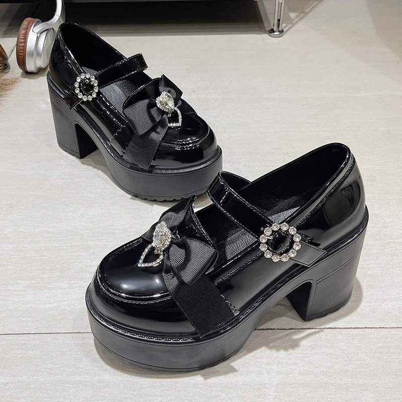 Patent Leather One Strap Platform Single Shoes Women's Round Toe Shallow Bow Rhinestone Pumps
Patent Leather One Strap Platform Single Shoes Women's Round Toe Shallow Bow Rhinestone Pumps
