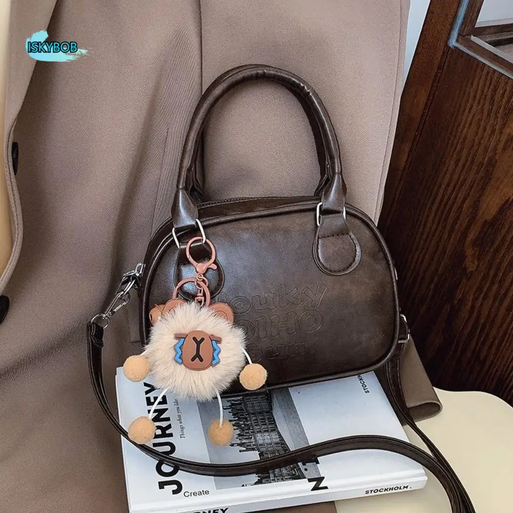 Casual Y2k Bowling Bag with Capybara Pendant Korean Style Handbag Adjustable Solid Color PU Leather Shoulder Bag
Casual Y2k Bowling Bag with Capybara Pendant Korean Style Handbag Adjustable Solid Color PU Leather Shoulder Bag