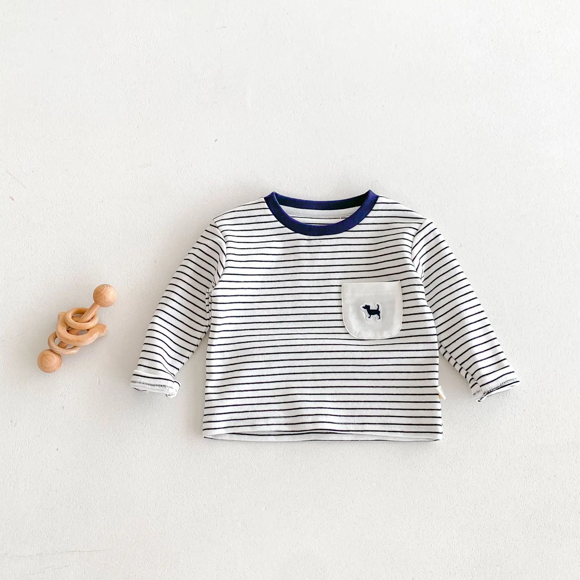 Kids Fashion Base Layer 0-5 Years Spring & Autumn Korean Striped T-Shirt for Boys & Girls – Simple Stylish Children's Clothing
Kids Fashion Base Layer 0-5 Years Spring & Autumn Korean Striped T-Shirt for Boys & Girls – Simple Stylish Children's Clothing