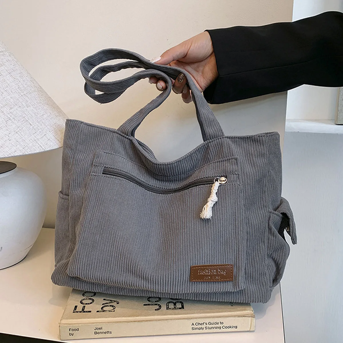 Large Capacity Simple Corduroy Tote Bag Solid Color Fashionable Shoulder Bag Multi-Compartment Zipper Closure Commute Handbag
Large Capacity Simple Corduroy Tote Bag Solid Color Fashionable Shoulder Bag Multi-Compartment Zipper Closure Commute Handbag