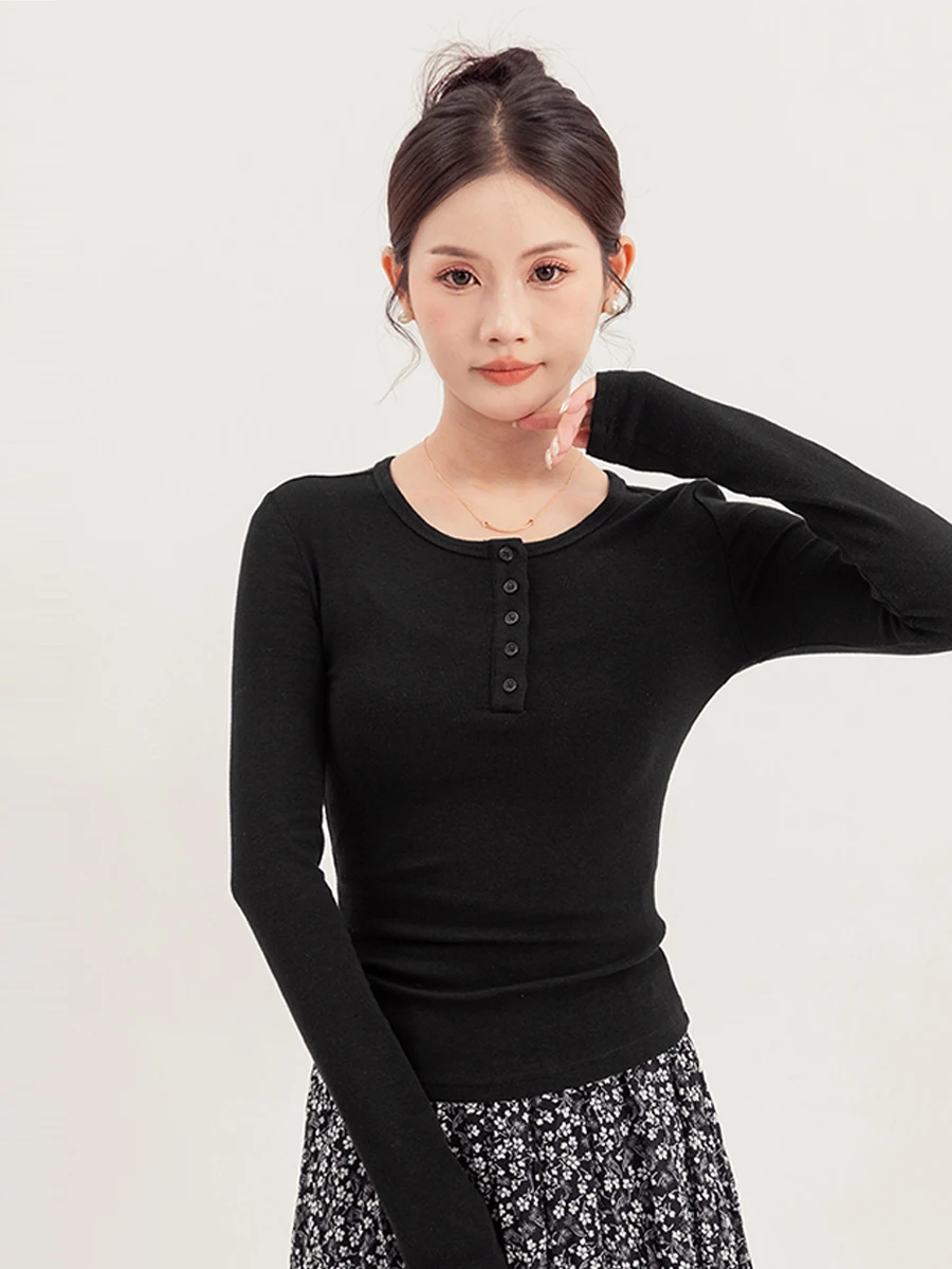Black round Neck Knitted Sweater Women's Slim Fit Base Layer Shirt Spring 2024 New Style Korean Commute Style Long Sleeve
Black round Neck Knitted Sweater Women's Slim Fit Base Layer Shirt Spring 2024 New Style Korean Commute Style Long Sleeve