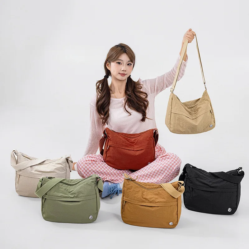 2026 New Crossbody Bag Women Simple Commuter Small Bag Multi Pocket Nylon Shoulder Purse
2026 New Crossbody Bag Women Simple Commuter Small Bag Multi Pocket Nylon Shoulder Purse