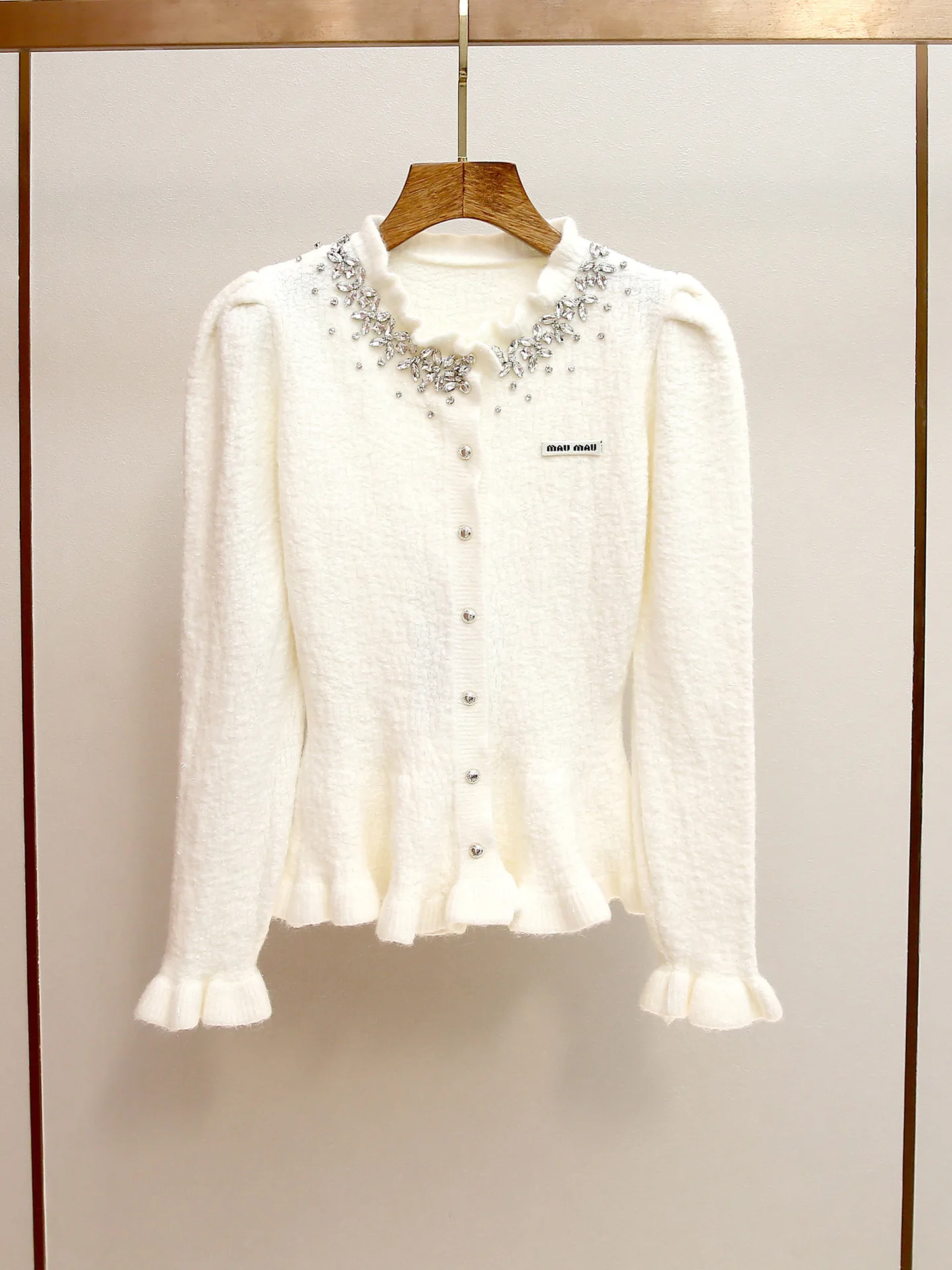 High-end women's autumn winter new elegant long-sleeved knit top with rhinestone embellishments ruffled trim pulls femmes hiver
High-end women's autumn winter new elegant long-sleeved knit top with rhinestone embellishments ruffled trim pulls femmes hiver