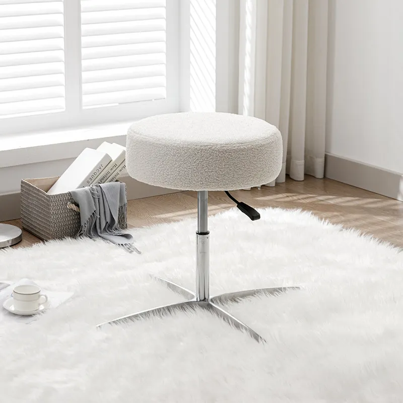 Кашемировый туалетный стул в кремовом стиле, стул с регулируемой высотой, мягкое сиденье для макияжа из овечьей шерсти для спальни, универсальный круглый табурет
Кашемировый туалетный стул в кремовом стиле, стул с регулируемой высотой, мягкое сиденье для макияжа из овечьей шерсти для спальни, универсальный круглый табурет