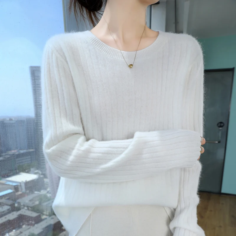 Wool Blend 2025 Spring New Women's Round Neck Vertical Clause Slim Fit Simple Knitted Solid Color Base Sweater Sweater Top
Wool Blend 2025 Spring New Women's Round Neck Vertical Clause Slim Fit Simple Knitted Solid Color Base Sweater Sweater Top