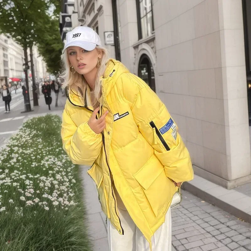 2025 Women's Cotton Padded College Style Short Hooded Bread Jacket Winter Loose Fitting Hooded Thick Coat Women's Winter Jacket
2025 Women's Cotton Padded College Style Short Hooded Bread Jacket Winter Loose Fitting Hooded Thick Coat Women's Winter Jacket