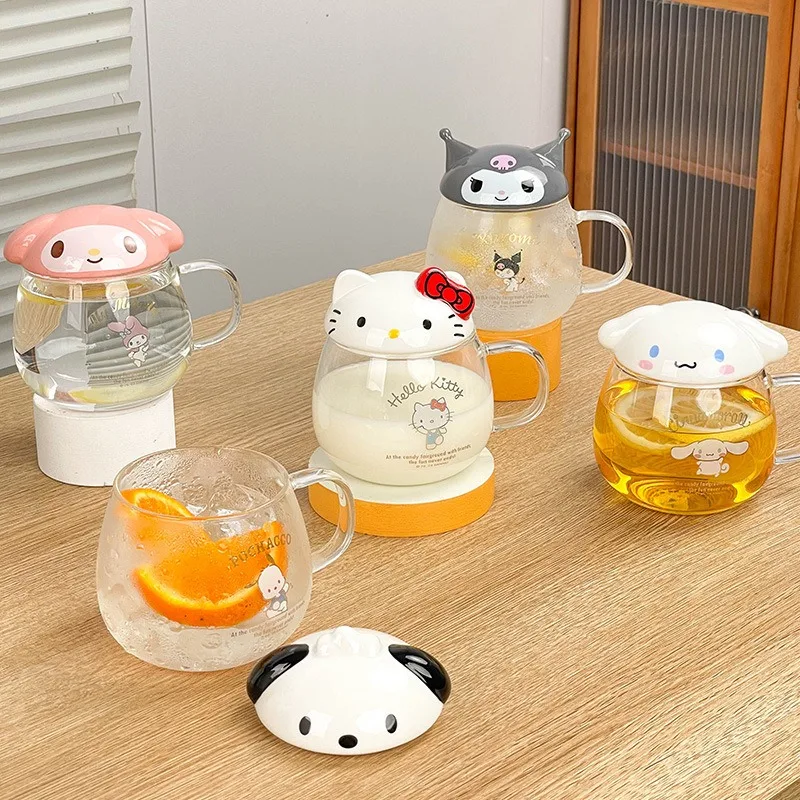 Стеклянная чашка Sanrio Kuromi с крышкой для летнего домашнего использования, устойчивая к высоким температурам, милые аксессуары с героями мультфильмов аниме
Стеклянная чашка Sanrio Kuromi с крышкой для летнего домашнего использования, устойчивая к высоким температурам, милые аксессуары с героями мультфильмов аниме