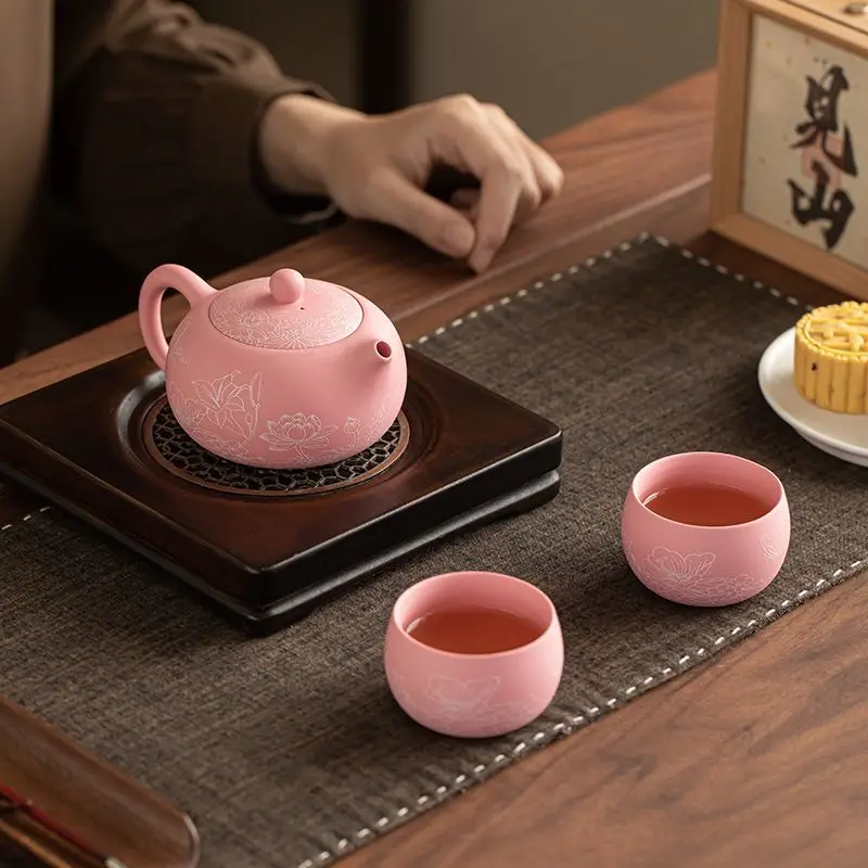 SUSHI CERAMICS Purple Clay Butterfly Love Flower Xishi Teapot With Two Cups Work Of Teacher Chen Ruiling
SUSHI CERAMICS Purple Clay Butterfly Love Flower Xishi Teapot With Two Cups Work Of Teacher Chen Ruiling