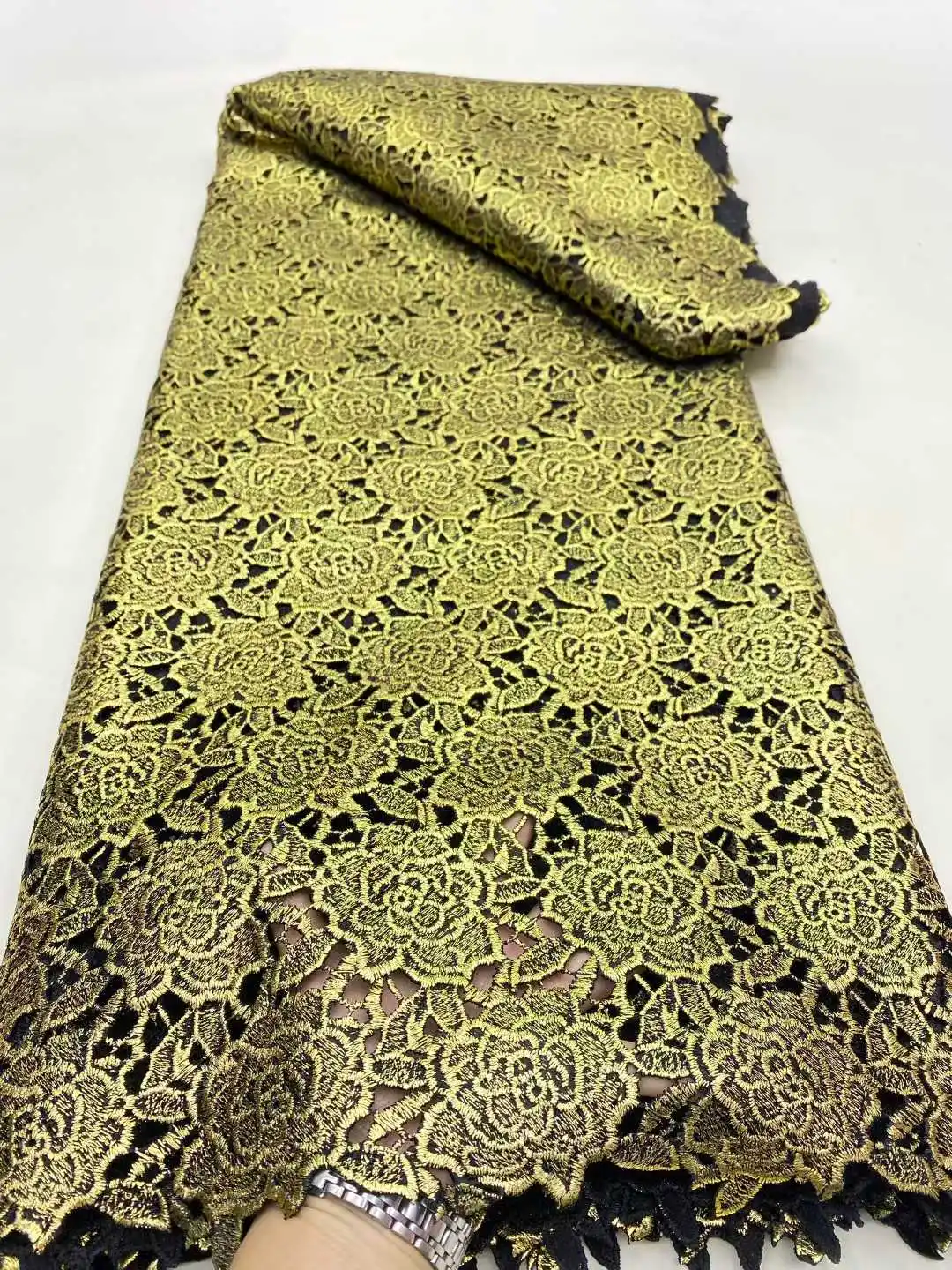 African Guipure Cord Lace Fabrics 2025 Newest High Quality Nigerian Water-soluble Lace Fabrics 5 Yards for Wedding Dresses Party
African Guipure Cord Lace Fabrics 2025 Newest High Quality Nigerian Water-soluble Lace Fabrics 5 Yards for Wedding Dresses Party