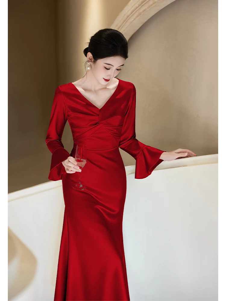 Красное свадебное платье Ele с длинными рукавами и V-образным вырезом для помолвок, праздников Китайского Нового года, парные наряды для влюбленных
Красное свадебное платье Ele с длинными рукавами и V-образным вырезом для помолвок, праздников Китайского Нового года, парные наряды для влюбленных