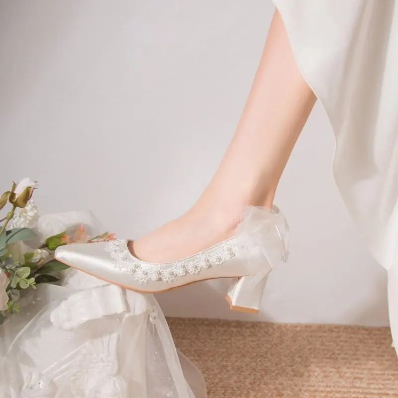 Plus Size 35-42 Women's Pumps Velvet Boat Shoes Pointed Toe Low Heels Dress Silk Wedding Shoes Thin Heels Office Lady Shoes New
Plus Size 35-42 Women's Pumps Velvet Boat Shoes Pointed Toe Low Heels Dress Silk Wedding Shoes Thin Heels Office Lady Shoes New