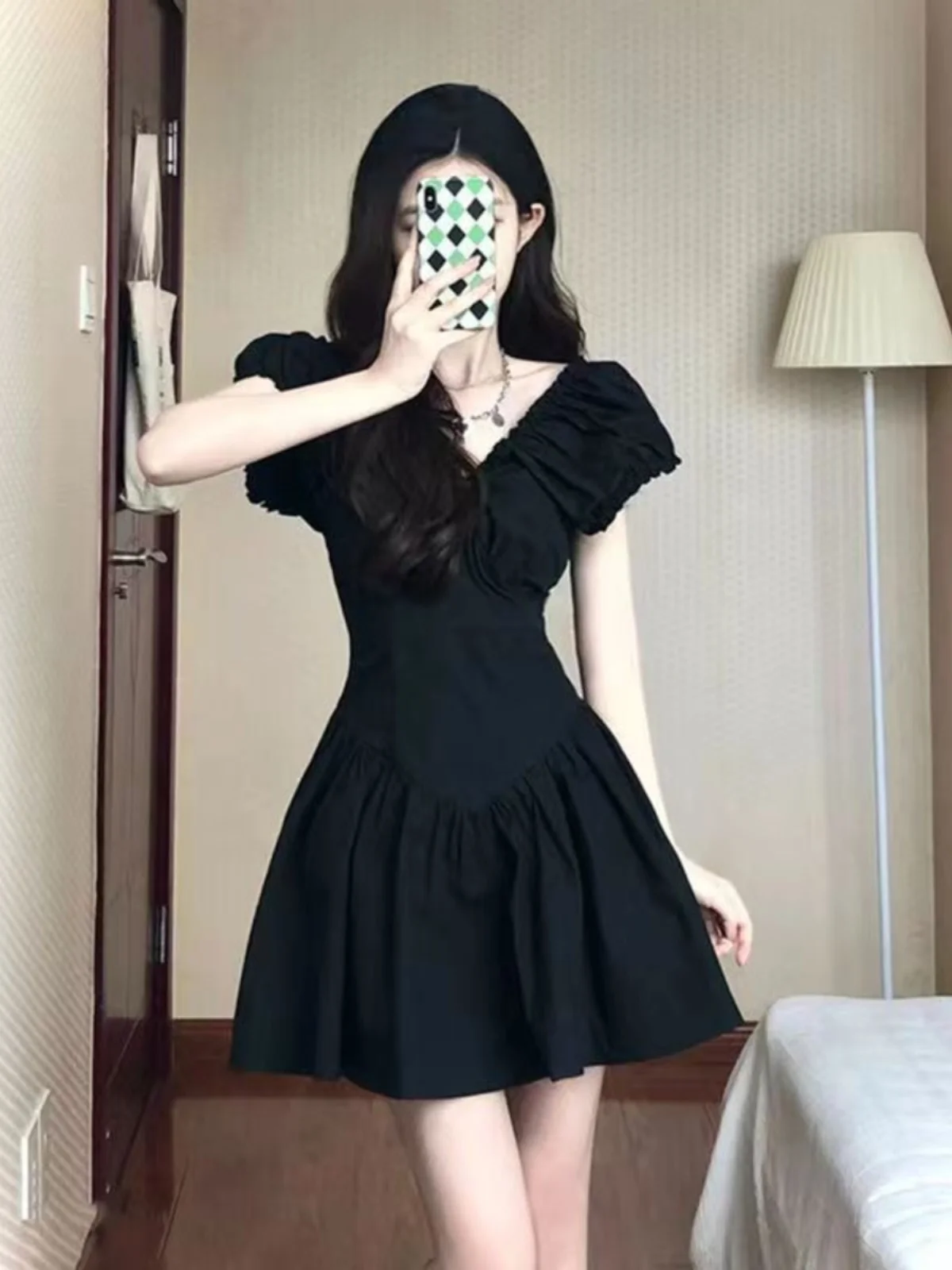 Elegant Unique Black Dress Women's Summer Tea Break High Waist A-Line Short Skirt Sexy Commuter Style Korean Version Pleated
Elegant Unique Black Dress Women's Summer Tea Break High Waist A-Line Short Skirt Sexy Commuter Style Korean Version Pleated