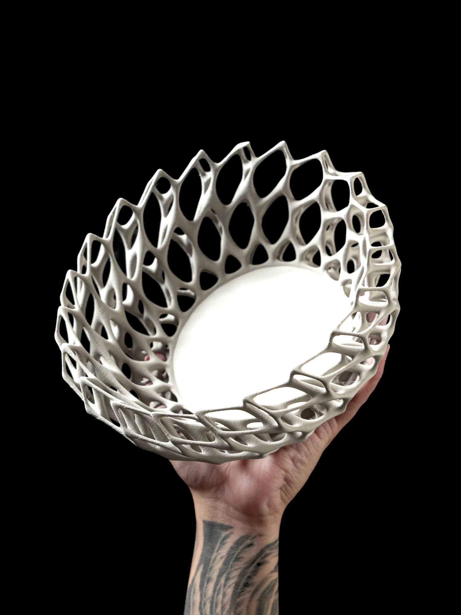 3D Printed Storage Basket Hollowed Out Storage Dish Home Desktop Bread & Snack Tray Storage Basket For Living Room Table
3D Printed Storage Basket Hollowed Out Storage Dish Home Desktop Bread & Snack Tray Storage Basket For Living Room Table