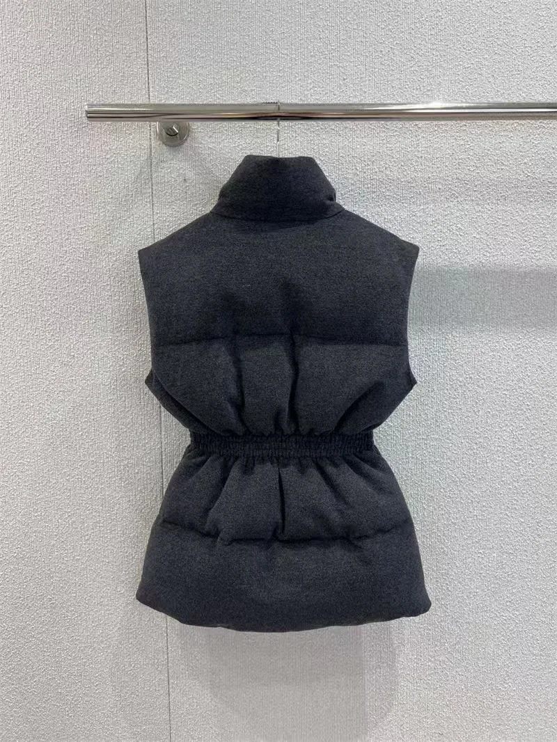 Winter new elegant and fashionable high-end minimalist style versatile stand up collar waist down vest women's clothing
Winter new elegant and fashionable high-end minimalist style versatile stand up collar waist down vest women's clothing