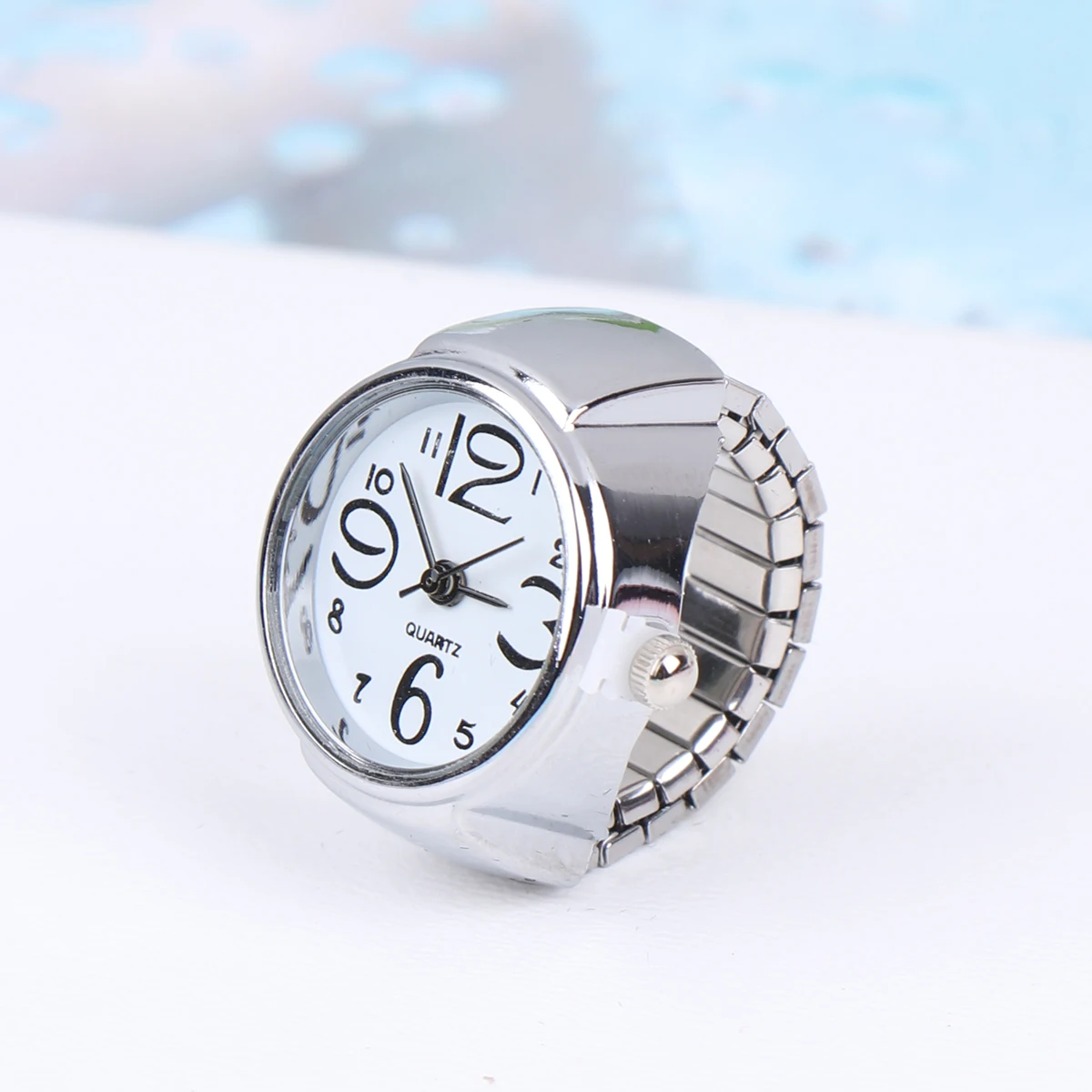 2pcs Finger Wear Quartz Watches Creative Ring Watches Mini Time Display Accessories for Women Men (White)
2pcs Finger Wear Quartz Watches Creative Ring Watches Mini Time Display Accessories for Women Men (White)