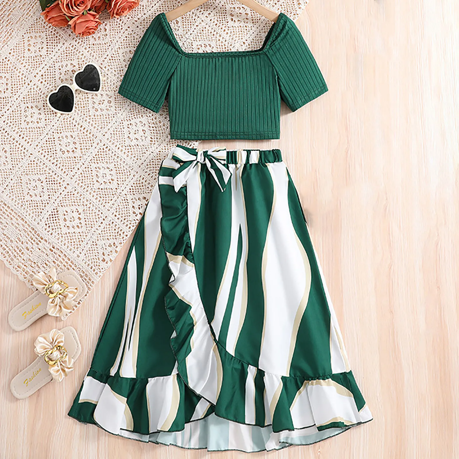 Fashion Summer Clothes Dress Sets For Kids Girls 7-12Yrs 2024 Summer New Puff Short Sleeve Green Top+Stripe Skirts Two Piece Set
Fashion Summer Clothes Dress Sets For Kids Girls 7-12Yrs 2024 Summer New Puff Short Sleeve Green Top+Stripe Skirts Two Piece Set