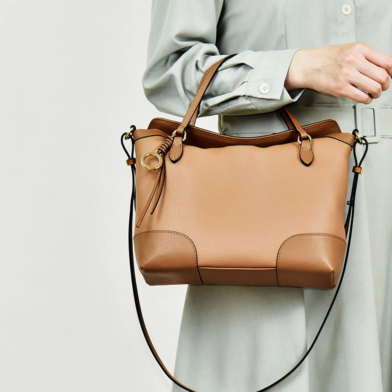 Bag Large Capacity Women's Tote Bag 2023 New Color Contrast Vintage Soft Leather Cowhide Commuter Single Shoulder Crossbody Bag
Bag Large Capacity Women's Tote Bag 2023 New Color Contrast Vintage Soft Leather Cowhide Commuter Single Shoulder Crossbody Bag