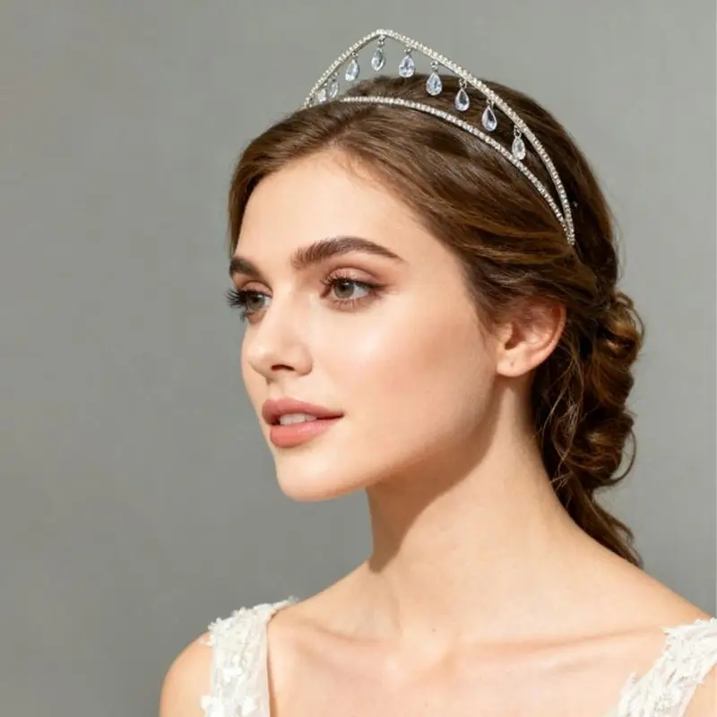 39BD Fashion Rhinestones Crownpiece Glittering Hairhoop for Women Girl Comfortable Tiaras Hairbnad for Special Occasion
39BD Fashion Rhinestones Crownpiece Glittering Hairhoop for Women Girl Comfortable Tiaras Hairbnad for Special Occasion