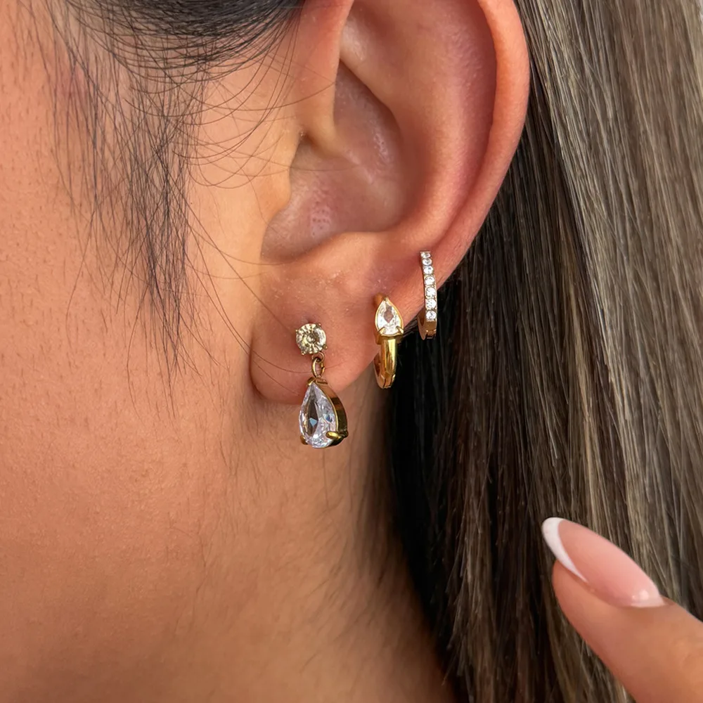 PuRui Exquisite Sparkling Zircon Pendant Stainless Steel Earrings for Women Personalized No Fade 18K Gold Plated Hoop Earring
PuRui Exquisite Sparkling Zircon Pendant Stainless Steel Earrings for Women Personalized No Fade 18K Gold Plated Hoop Earring