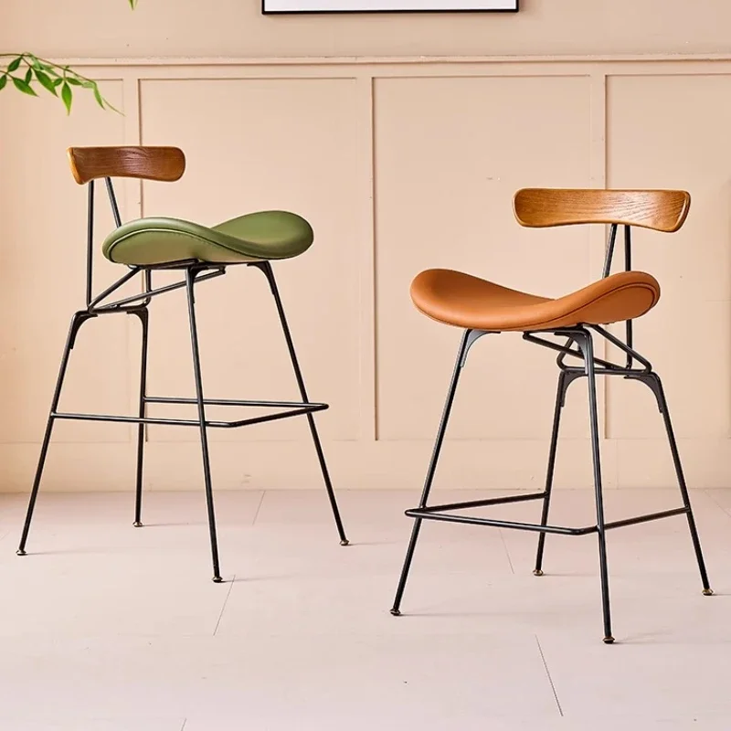 Оригинальный скандинавский свет, роскошный высокий удобный барный стул, креативный современный дизайнерский стул для гостиной, эргономичная банкетная мебель
Оригинальный скандинавский свет, роскошный высокий удобный барный стул, креативный современный дизайнерский стул для гостиной, эргономичная банкетная мебель