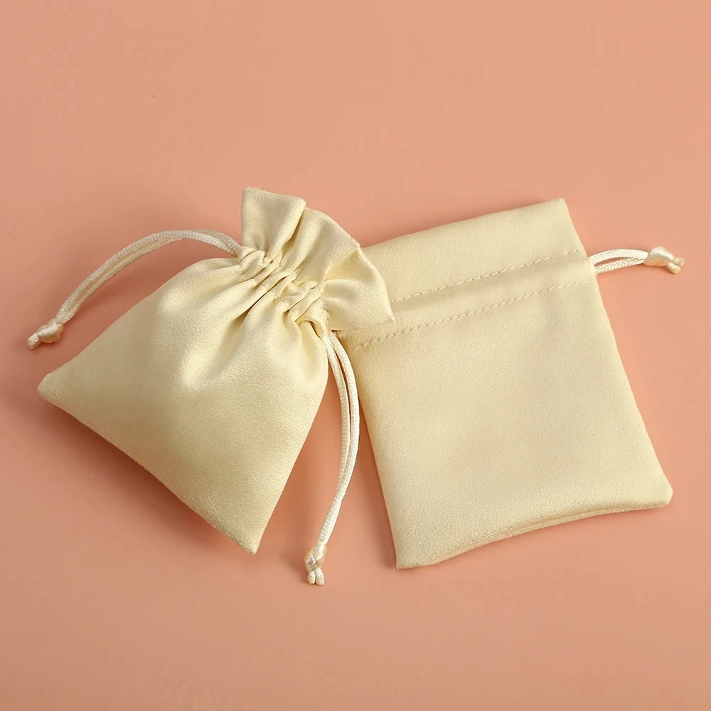 50pcs Flannel Drawstring Bags Cream Velvet Suede Jewelry Package Organizer Pouches Small Wedding Favor Candy Bags Wholesale
50pcs Flannel Drawstring Bags Cream Velvet Suede Jewelry Package Organizer Pouches Small Wedding Favor Candy Bags Wholesale